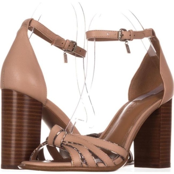 Coach Kiki Heels NWOT - Picture 2 of 10